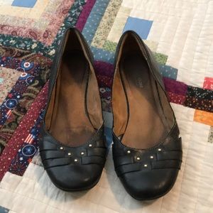 Naturalizer flats
